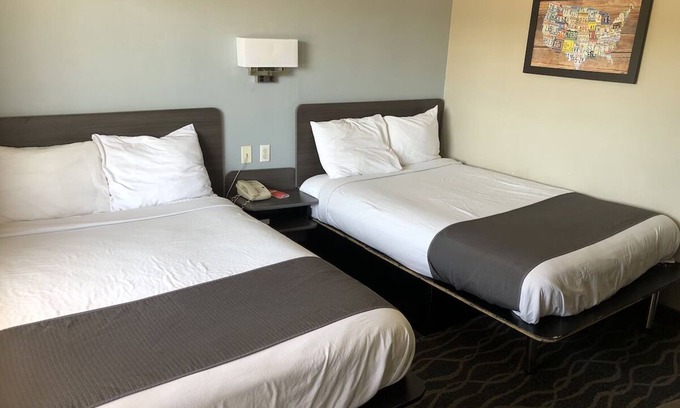 West Memphis Hotel | Welcoming Stay for Budget Travelers | Right off Interstate-40, Free Parking