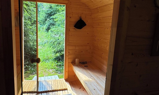 Williamsville Cabin | Wellness Getaway with a Personal Sauna, and Private River Beach!