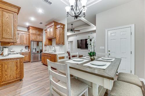 Weslaco House | Weslaco Home with Fenced Yard 2 Mi to Downtown