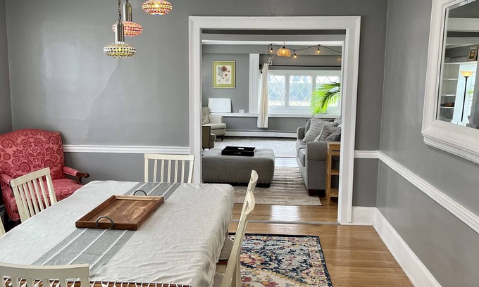 West Hartford Apartment | West Hartford Center 1st floor