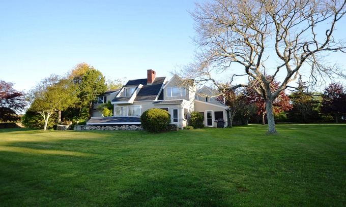 Adamsville House | Westport MA BOOK NOW for 2026! 4 bdrm close to Bristol RI,Newport RI, Boston MA