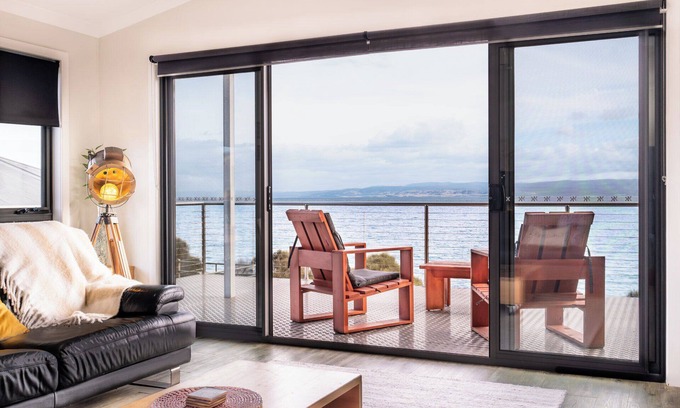 Coles Bay House | Whale Watcher 1 - Freycinet Holiday Houses