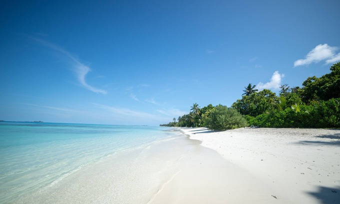 Dhigurah House | Whaleshark Beach
