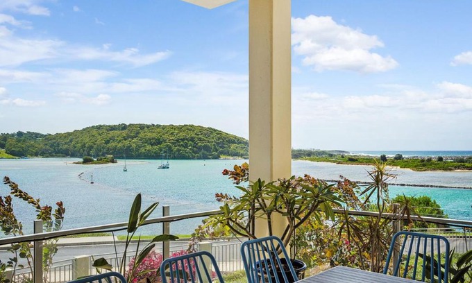 Narooma Apartment | Wharf Apartment Unit 5