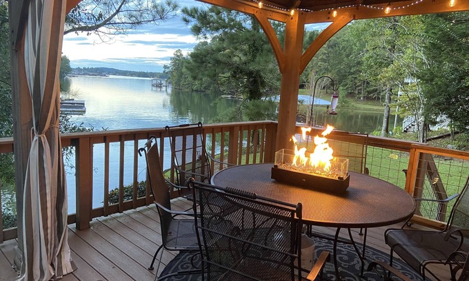 Dadeville House | What A View! 4 bed 2 bath Home on Beautiful Lake Martin