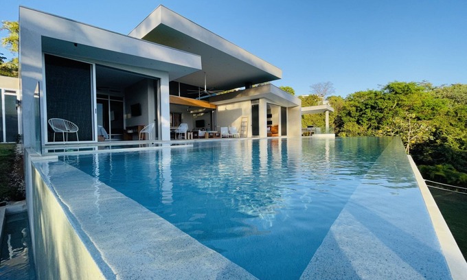 Black Beauty Villa | When dreams come true at Costa Rican Coast