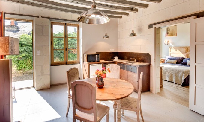 Candes-Saint-Martin House | When heritage, art and well-being meet