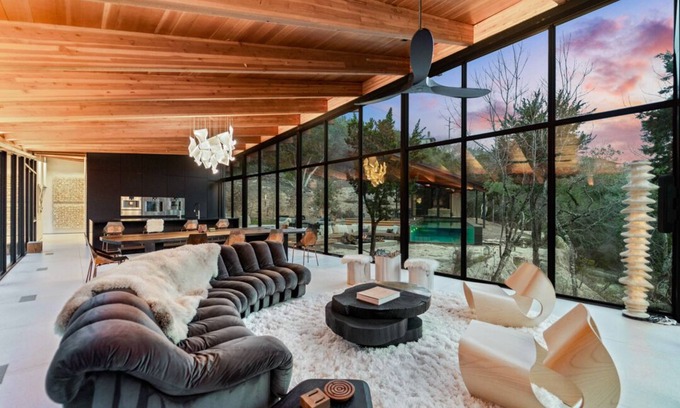Austin House | Where architecture & nature unite.