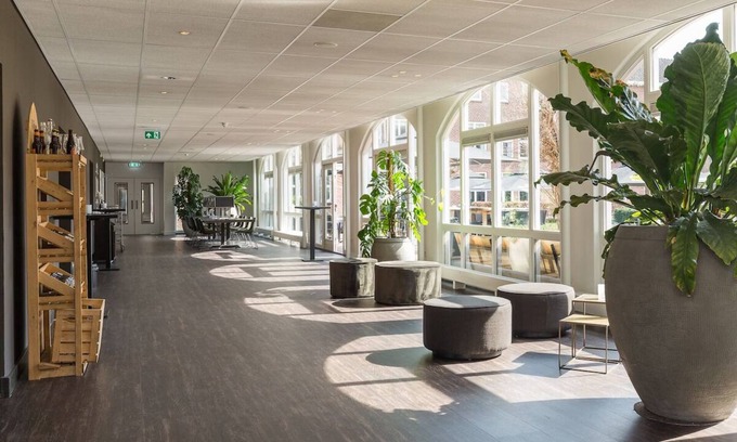 Deurne Hotel | Where Comfort Meets Nature—Perfect for a Relaxing Getaway! Free Parking, Dining!