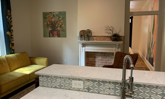 Government Hill Apartment | Whimsical 1b1b by Fort Sam Houston, The Pearl, and Downtown