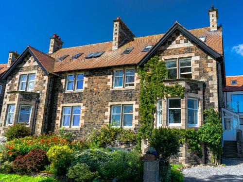 Embleton House | Whinstones at 4 The Villas