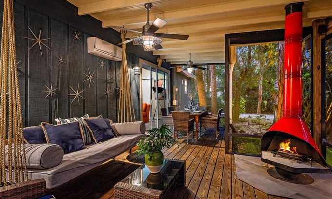Jupiter Farms House | Whispering Woods Cottage - A Tranquil Escape