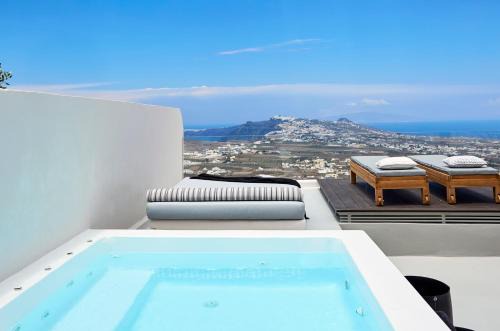 Pyrgos Villa | White & Co. La Torre Suites