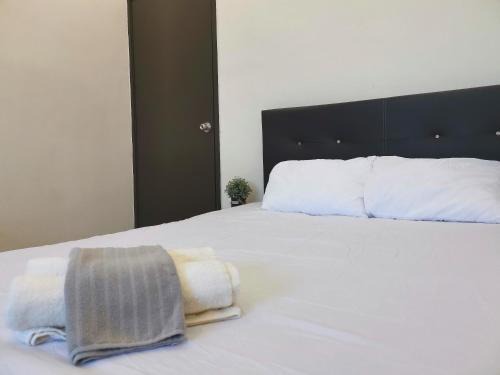 Central Seberang Perai House | White House 19 Room A