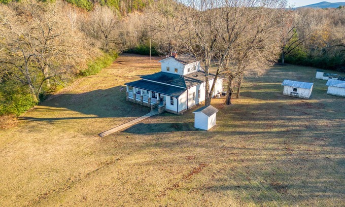 Waveland Other | White House in Waveland Retreat - Unique, Private and Peacefuln