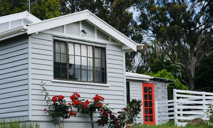 Stanthorpe House | White on White in Stanthorpe