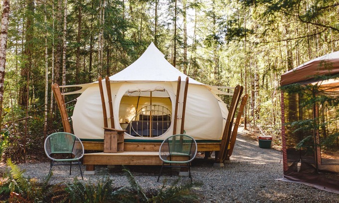 Black Creek RV Rental | White Pine Lake Front Farm Glamping & Sauna Experience