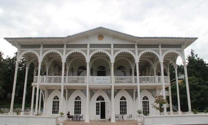 Makhinjauri Hotel | White Rcheuli Makhinjauri