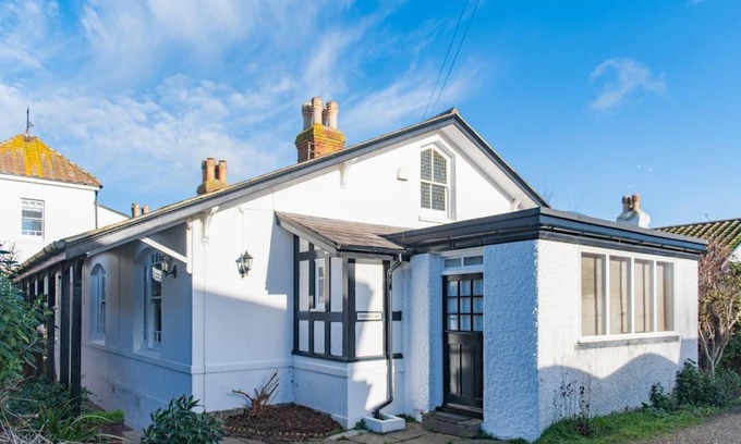 Birchington House | Whitecliff by Keepers Cottages