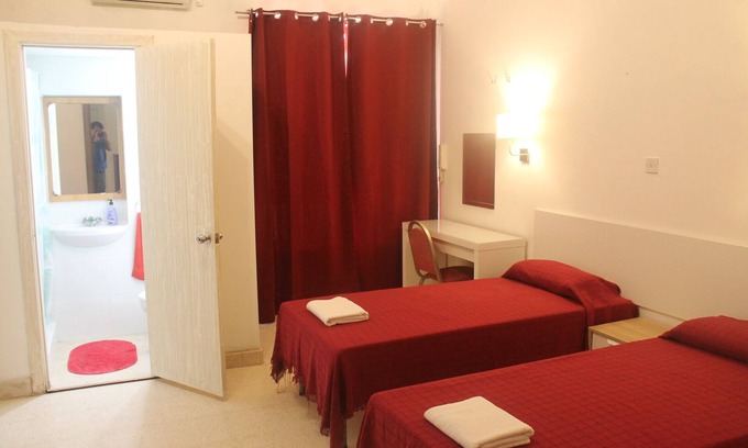Is-Salina Bed & Breakfast | Whitestar in Salina