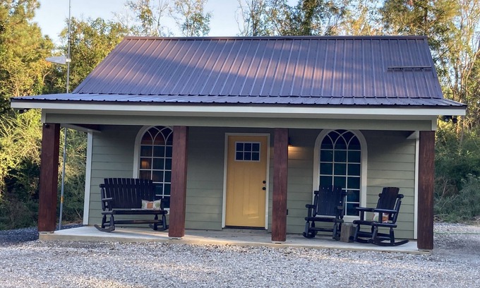 Union Church Cabin | Whitetail Cabin in Jefferson County, MS near the Homochitto National Forest.