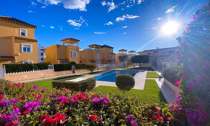 San Miguel de Salinas House | Whole house 4km from the sea and access to 10 free swimming pools, Orihuela Costa