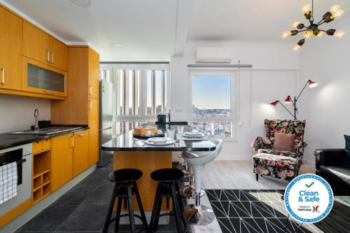 Penha de Franca Apartment | WHome | Anjos Premium Apartment #10