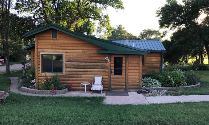 Rutland Cabin | Why book a room when you can have the whole house!?