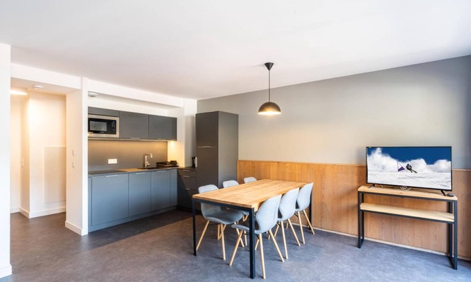 Auris Apartment | Wifi, 200m from resort center, fitness, swimming pool, sauna, hammam, terrace, balcony, tv