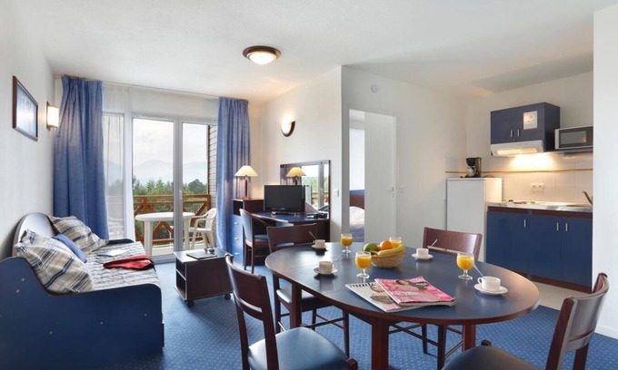 Pyrenees 2000 Apartment | Wifi, view mountain, fitness, terrace, balcony, tv, ski locker, 50m², Pyrénées 2000