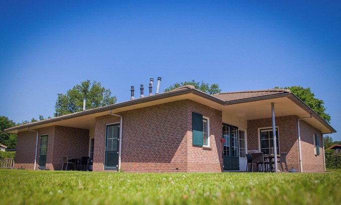 Voorthuizen Ski Chalet | Wilbrink 6 to 8-person bungalow
