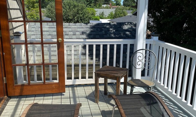 South Central House | Wilbur where's the beach? 1065 Wilbur St SE Salem, OR has a beach themed cottage