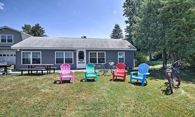 Isle La Motte House | 'Willow Point' ~ Lake Champlain House w/2 Kayaks!