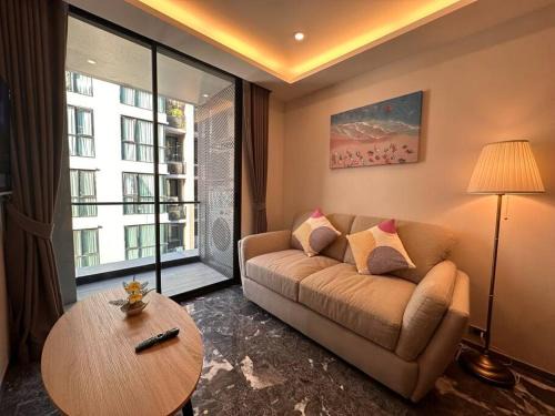 Khlong Toei Apartment | Willow Whisper Nest