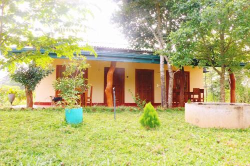 Pahala Maragahawewa Hotel | Wilpattu lake resort