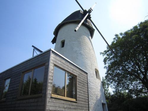 Horebeke House | Windmill in Horebeke with Panoramic Views