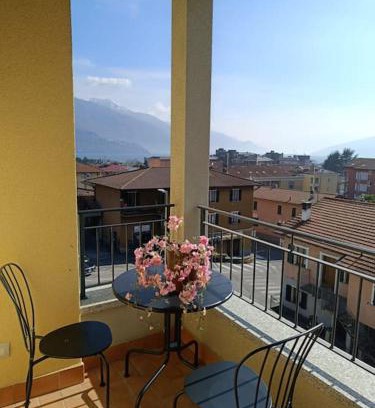 Consiglio di Rumo Apartment | Window on the lake