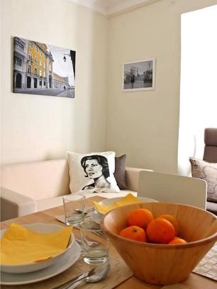 Encarnacao Apartment | Window To Lisboa III
