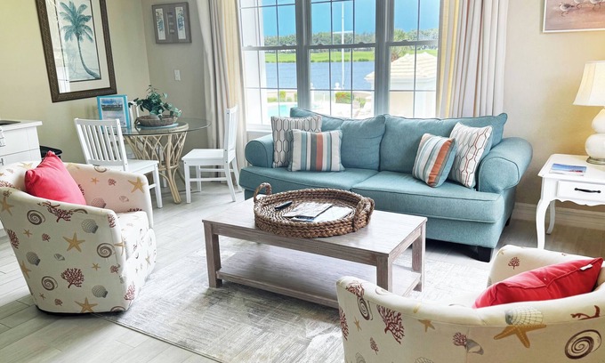Osprey Apartment | Windsor Lodge Unit 19, studio, 1BR/1BA, close to the Beaches, pool access
