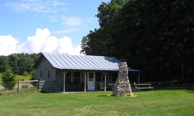 Rockbridge Baths Cabin | Windymile Cabin for Rent Near Lexington Va. PET FRIENDLY Cabin for rent.