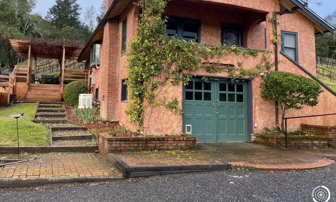 Geyserville Other | Wine Country Home Located in Dry Creek Valley