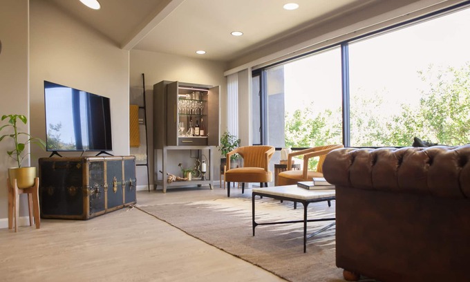 Sonoma Apartment | Wine country living meets NYC style