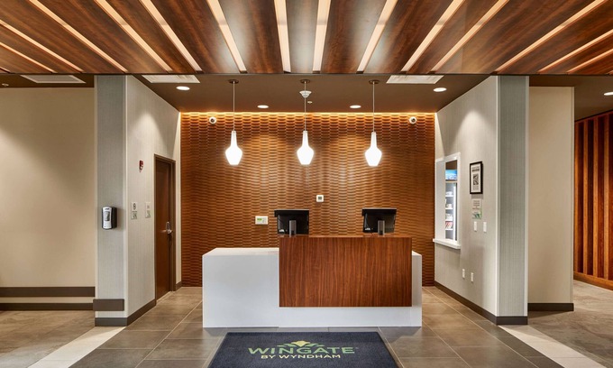 Hurricane Hotel | Wingate by Wyndham Hurricane WV