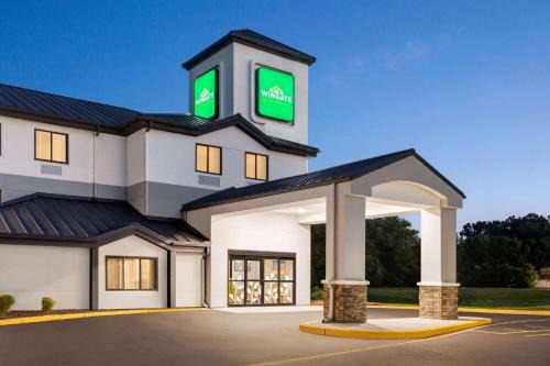 Salisbury Hotel | Wingate by Wyndham Salisbury