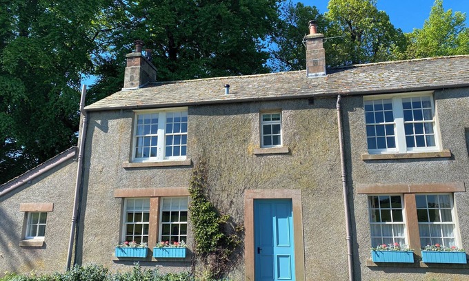 Pooley Bridge Cottage | WINN'S COTTAGE, pet friendly, with open fire in Pooley Bridge