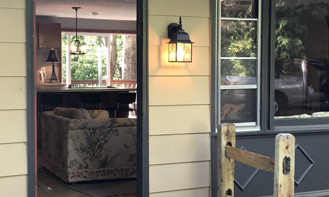 Lynn House | Winter mtn views 2 min. to center, fireplace: Monthly rentals welcome!