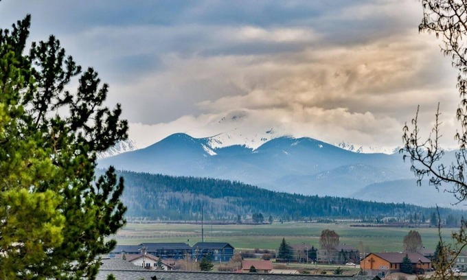 Fraser Condo | Winter Park/Fraser Modern 2 bed Condo, Mtn Views, Hot Tub, Bus Line