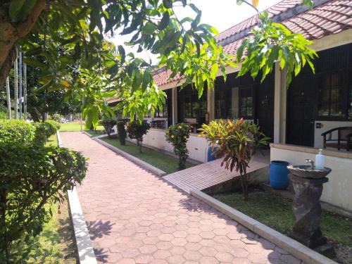 Colomadu House | Wisma Colomadu