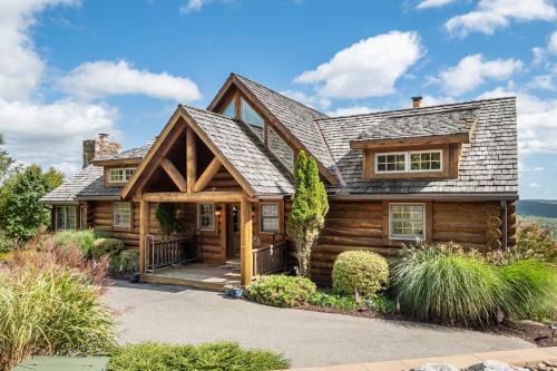 McHenry House | Wispy Business
