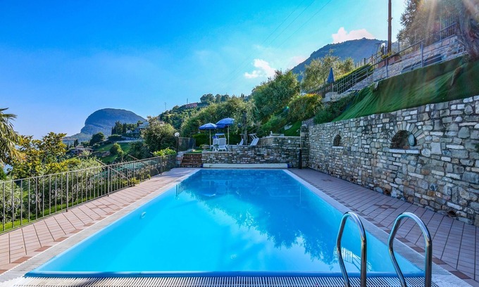 Arias Apartment | With a panoramic view and pool – Apartment Elka 7